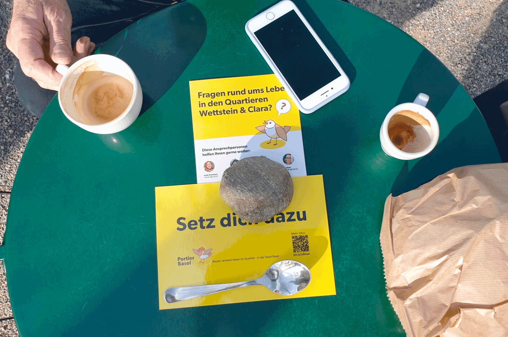 Portier_Basel_Setz_dich_dazu.png