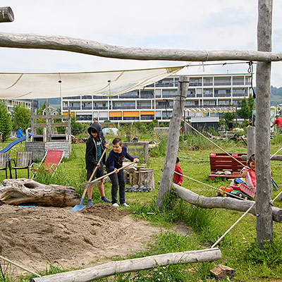 Faerbi-Spielplatz-1.jpeg